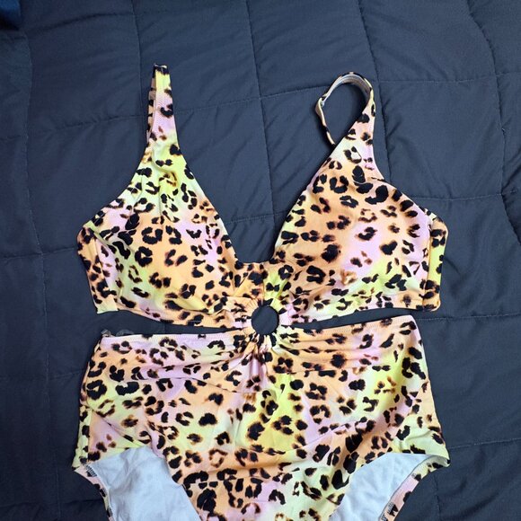 Bar III Summer Heat Animal-Print O-Ring Monokini Swimsuit - Size: XL - NWT - Picture 5 of 14